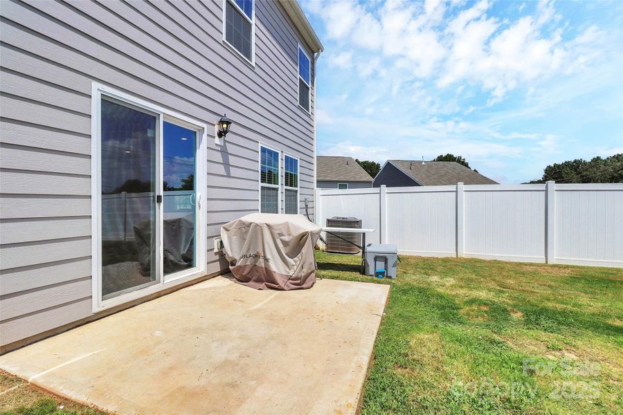 Front exterior of a new home in Abrial Ridge, York, SC, highlighting curb appeal (Image 22).