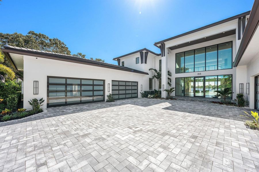 Exterior details and patio area of a home in , Jupiter (Image 30).