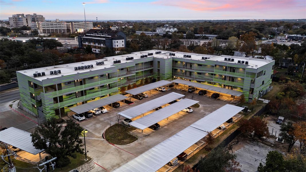 Condo located in Austin, TX showcasing its design and architecture (Image 15).