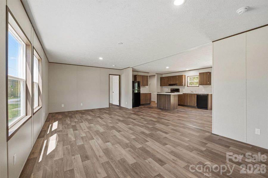 Spacious, unfurnished interior of a new home in , Old Fort (Image 10).