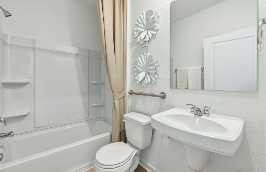 Representative furnished interior of a home built from the Hewitt by Centex in Vantage, San Marcos (Image 37).