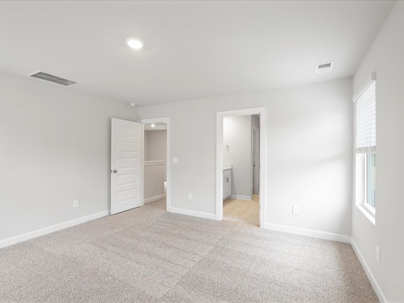 Welcome to the Dallas floorplan at Brayfield Manor - Heritage Collection.