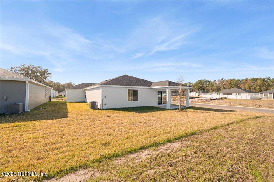 Exterior details and patio area of a home in Azalea Creek, Jacksonville (Image 22).