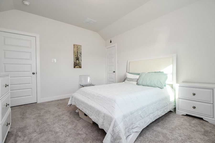 Image 8 of a home in Cross Creek West. Image 8 of a home in Cross Creek West.