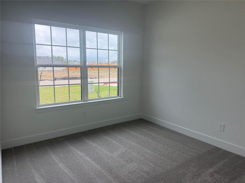 Spacious, unfurnished interior of a new home in Lexington Heights, Willis (Image 13).