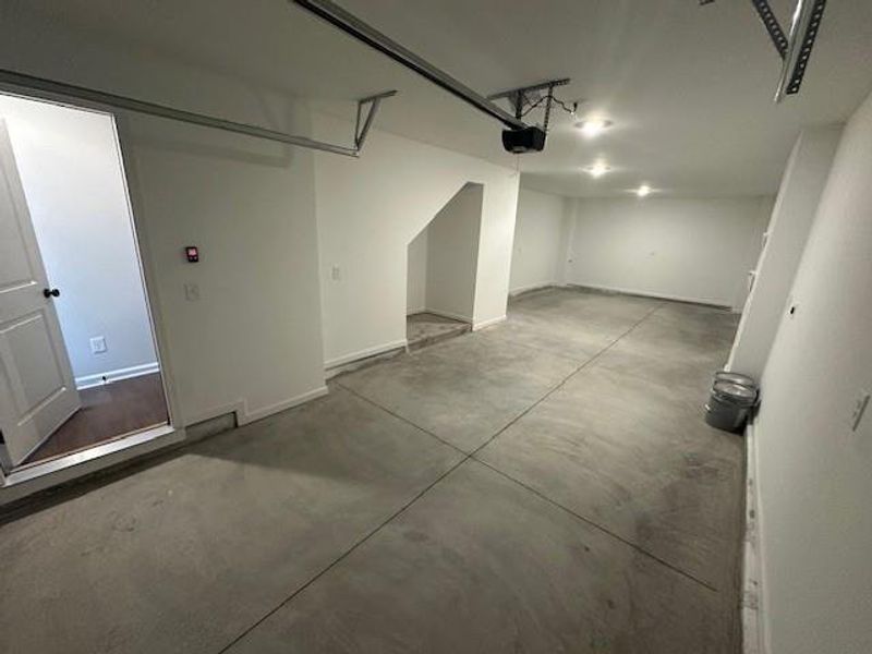 Spacious, unfurnished interior of a new home in , Atlanta (Image 11).