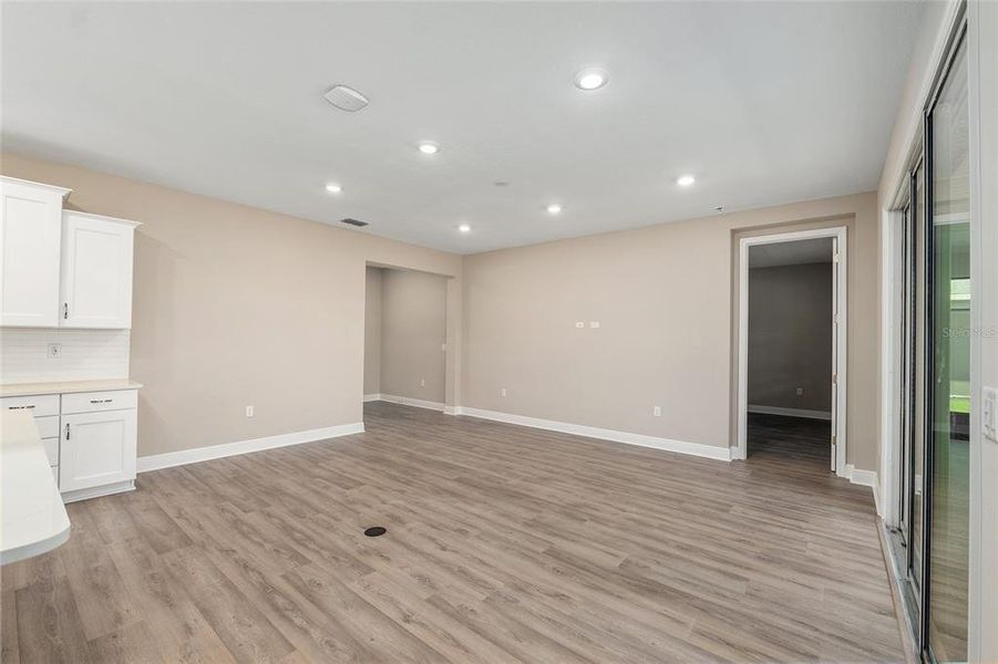 Spacious, unfurnished interior of a new home in , Ocala (Image 43).