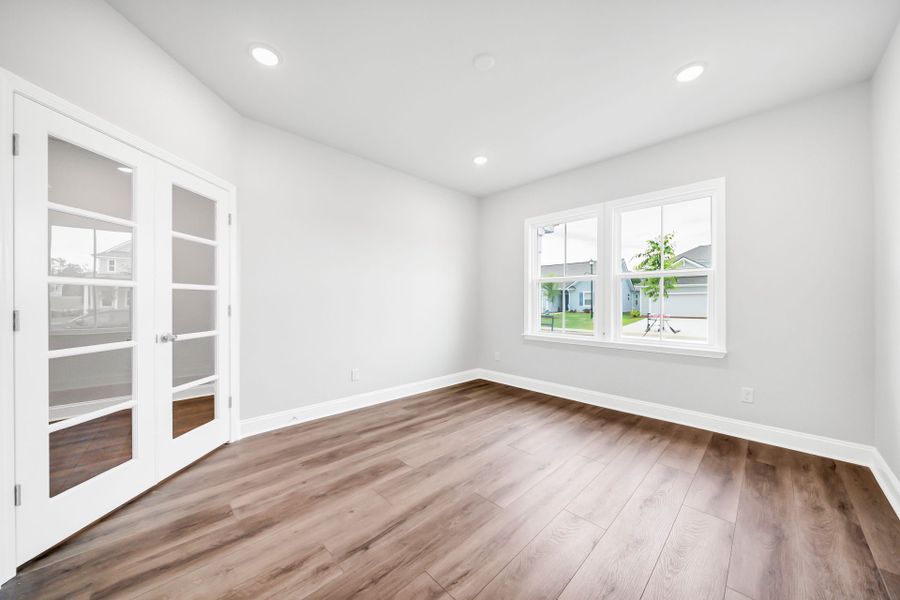 Spacious, unfurnished interior of a new home in Monroe Preserve, Chapin (Image 38).