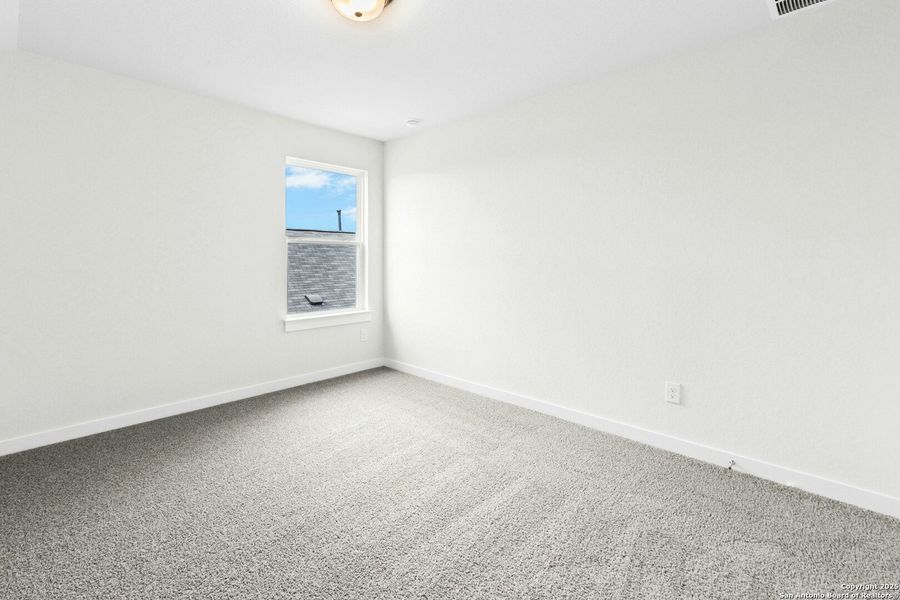 Spacious, unfurnished interior of a new home in Willowbrook, New Braunfels (Image 12).
