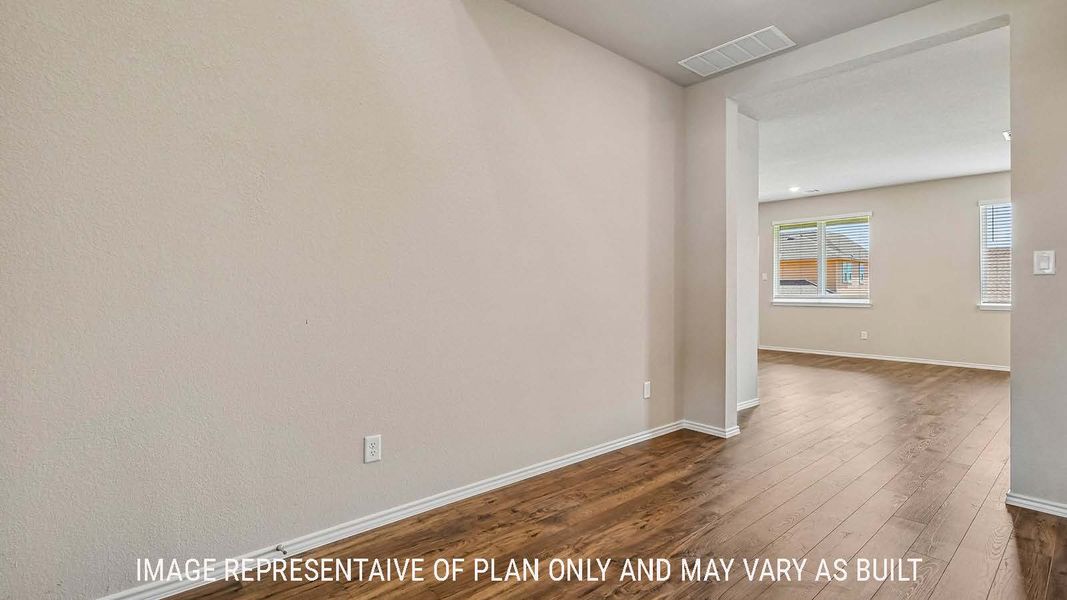 Spacious, unfurnished interior of a new home in Eagles Landing, Waco (Image 20).
