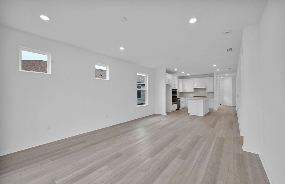 Spacious, unfurnished interior of a new home in Del Webb Wildlight, Wildlight (Image 12).