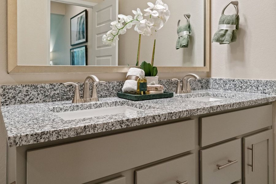 Representative interior finishes for a home built from the 1477 by KB Home in Avellino, Manvel (Image 9).