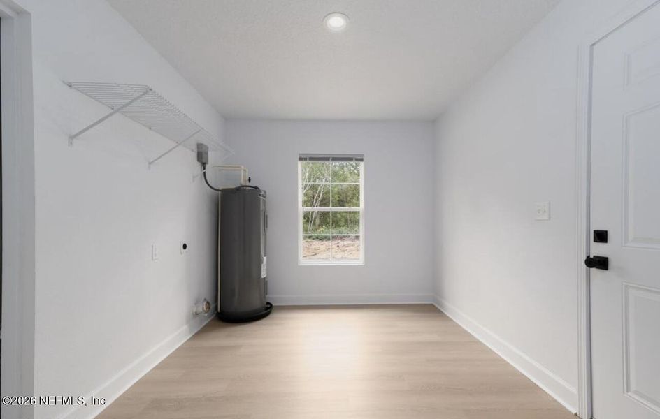 Spacious, unfurnished interior of a new home in , Keystone Heights (Image 10).