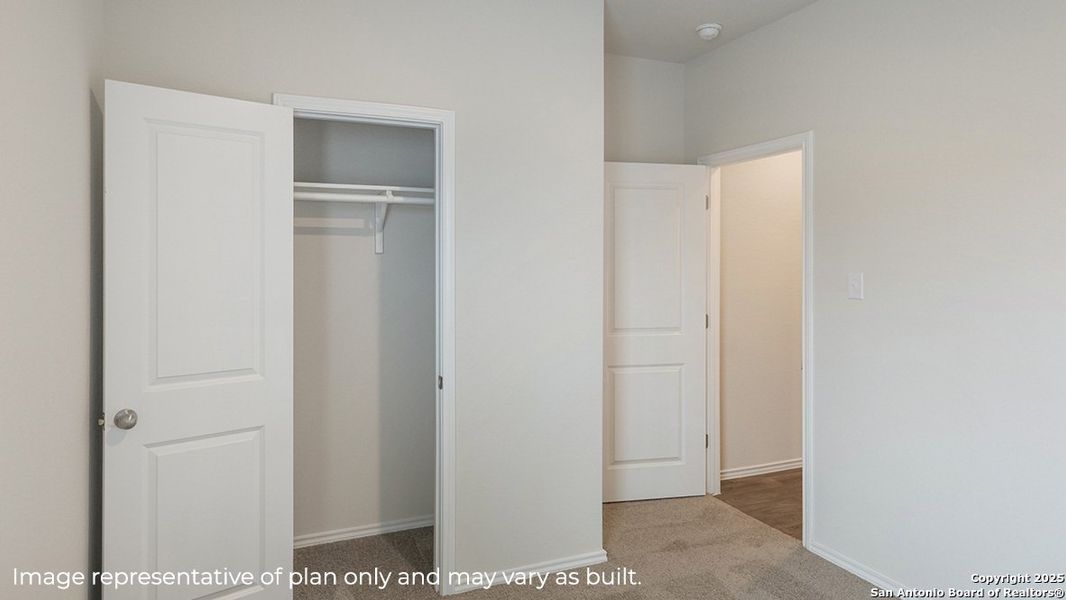 Spacious, unfurnished interior of a new home in Redbird Ranch, San Antonio (Image 25). Spacious, unfurnished interior of a new home in Redbird Ranch, San Antonio (Image 25).