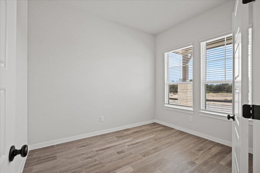 Spacious, unfurnished interior of a new home in Meyer Ranch, New Braunfels (Image 15). Spacious, unfurnished interior of a new home in Meyer Ranch, New Braunfels (Image 15).