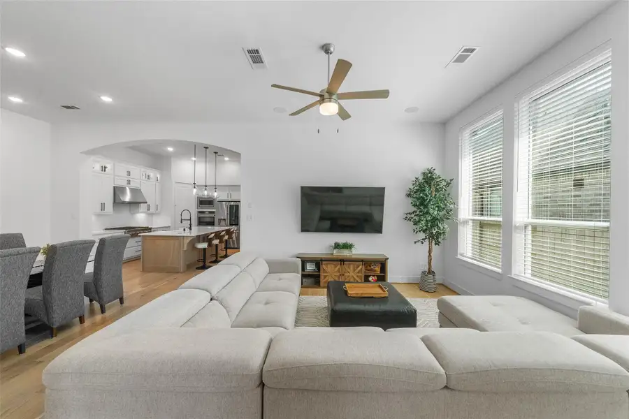 Furnished interior view inside a new home in Woodforest, Montgomery (Image 8). Furnished interior view inside a new home in Woodforest, Montgomery (Image 8).