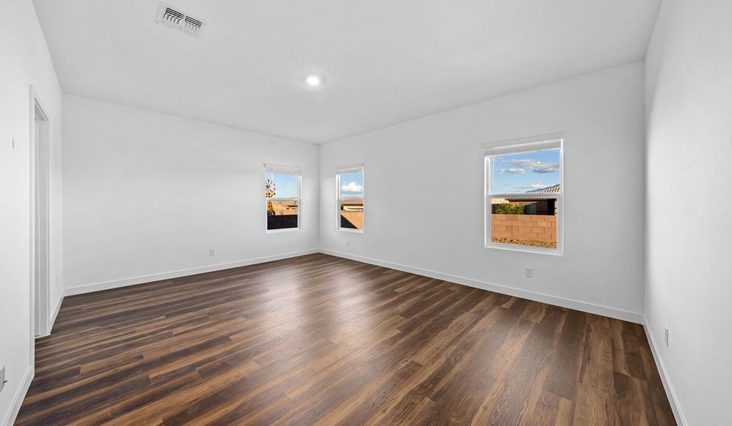 Spacious, unfurnished interior of a new home in Solterra, Green Valley (Image 33).