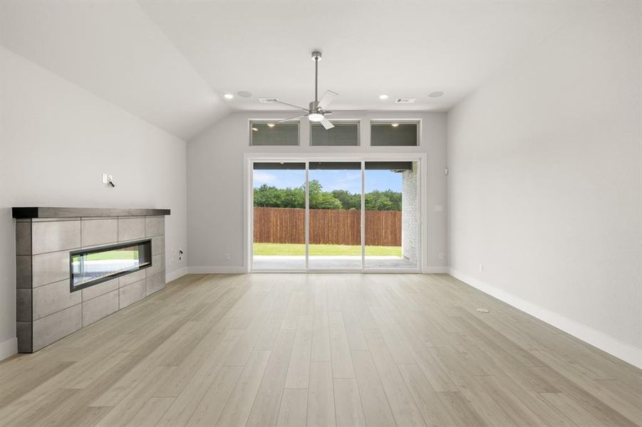 Spacious, unfurnished interior of a new home in Shady Valley Estates, Midlothian (Image 21).