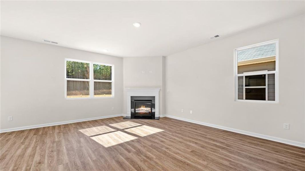 Spacious, unfurnished interior of a new home in Poplar Preserve, Newnan (Image 11).