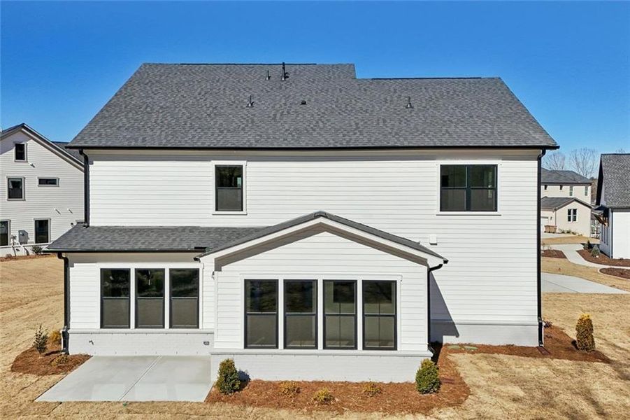 Exterior details and patio area of a home in Sterling Pointe, Cumming (Image 43).