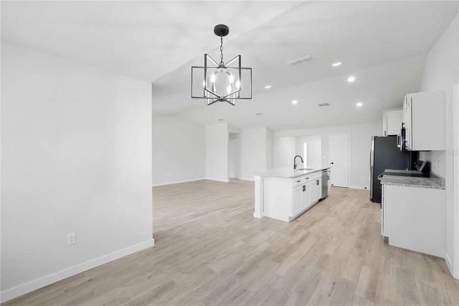 Spacious, unfurnished interior of a new home in , Ocala (Image 32).
