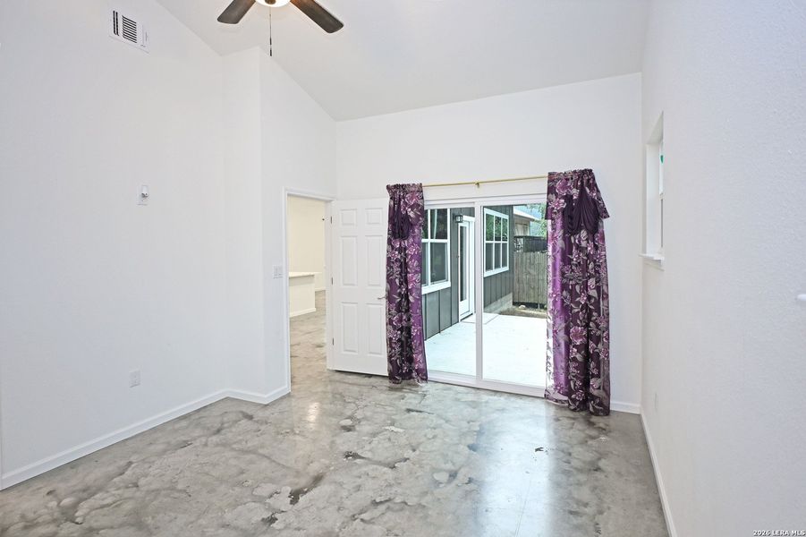 Spacious, unfurnished interior of a new home in , Canyon Lake (Image 16). Spacious, unfurnished interior of a new home in , Canyon Lake (Image 16).