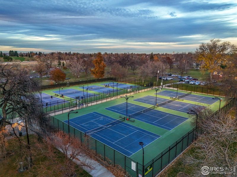 Community amenities in , Denver (Image 40).