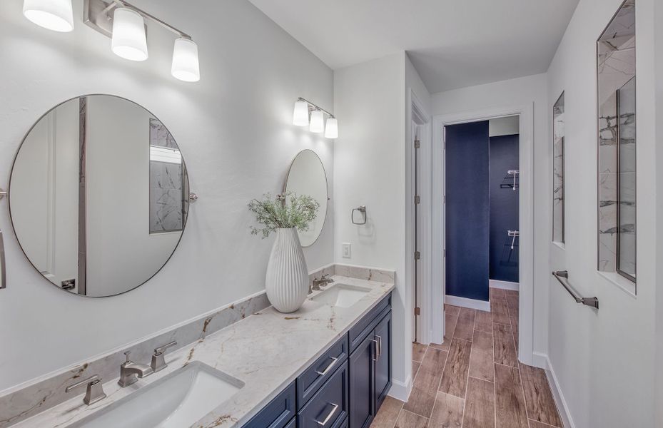 Owner's bathroom with double-sink vanity