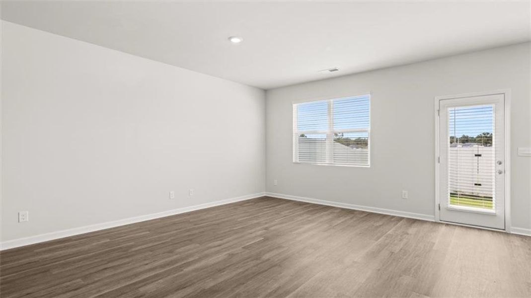 Spacious, unfurnished interior of a new home in , Stockbridge (Image 20).