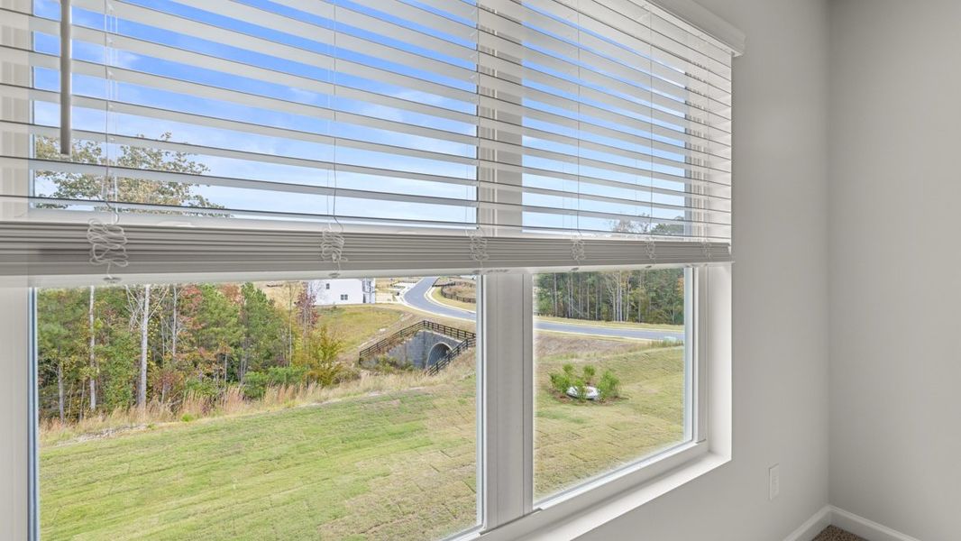 Representative interior finishes for a home built from the HALTON by D.R. Horton in Lost Creek, Dallas (Image 17).