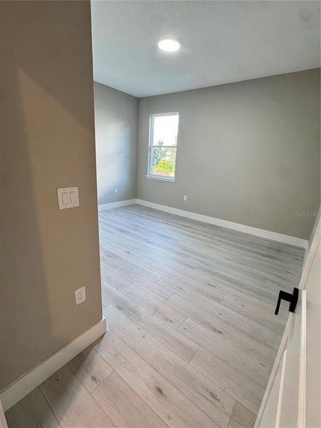 Spacious, unfurnished interior of a new home in , Gotha (Image 26).