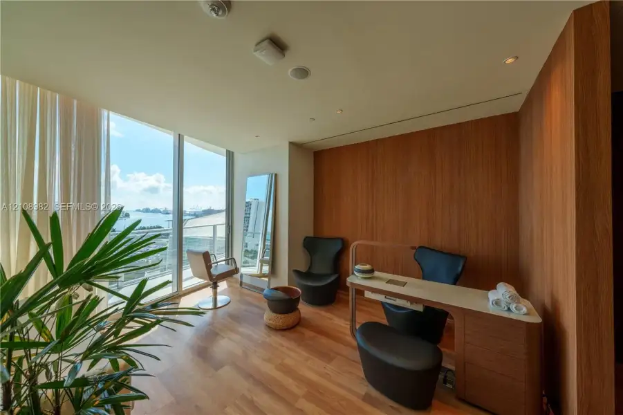 Image 34 of a home in .