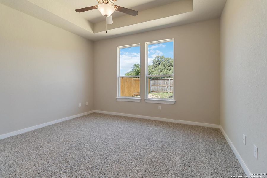 Spacious, unfurnished interior of a new home in Timber Creek, San Antonio (Image 24).