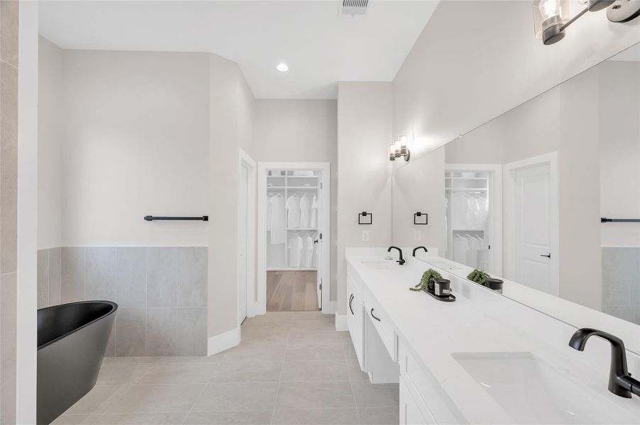 Furnished interior view inside a new home in , Houston (Image 15).