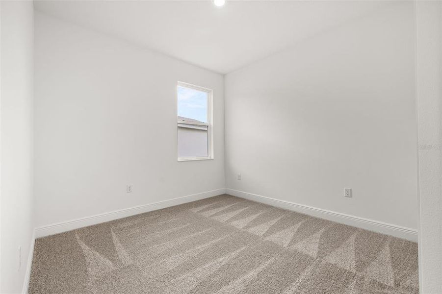 Spacious, unfurnished interior of a new home in Reserve at Hammock Oaks, Lady Lake (Image 22).