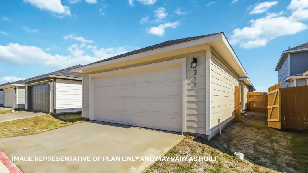 Exterior details and patio area of a home in Valverde, Bastrop (Image 15).