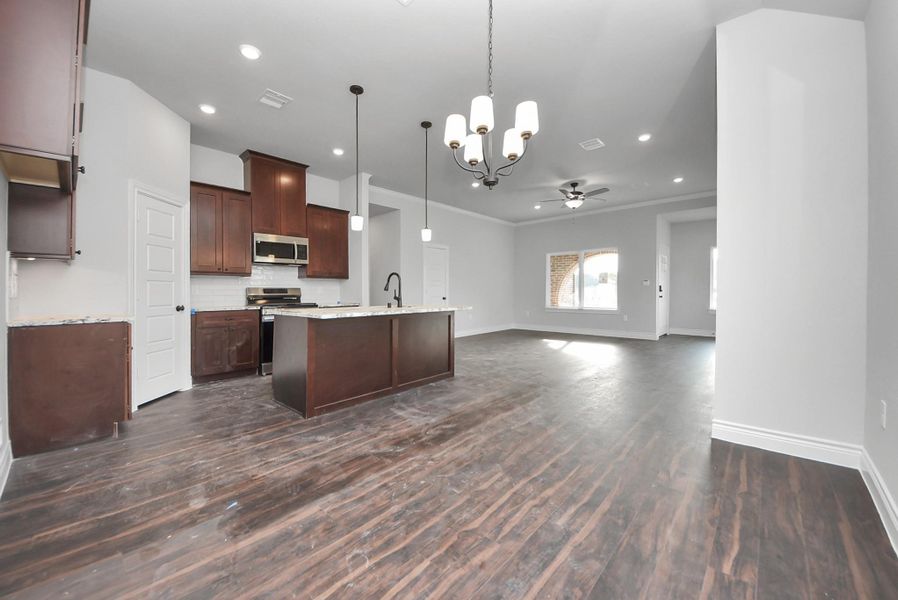 Image 38 of a home in Hill & Dale Ranch.