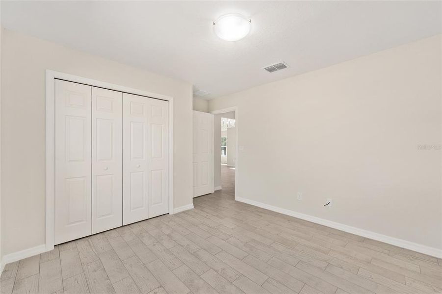 Spacious, unfurnished interior of a new home in , Ocala (Image 28).