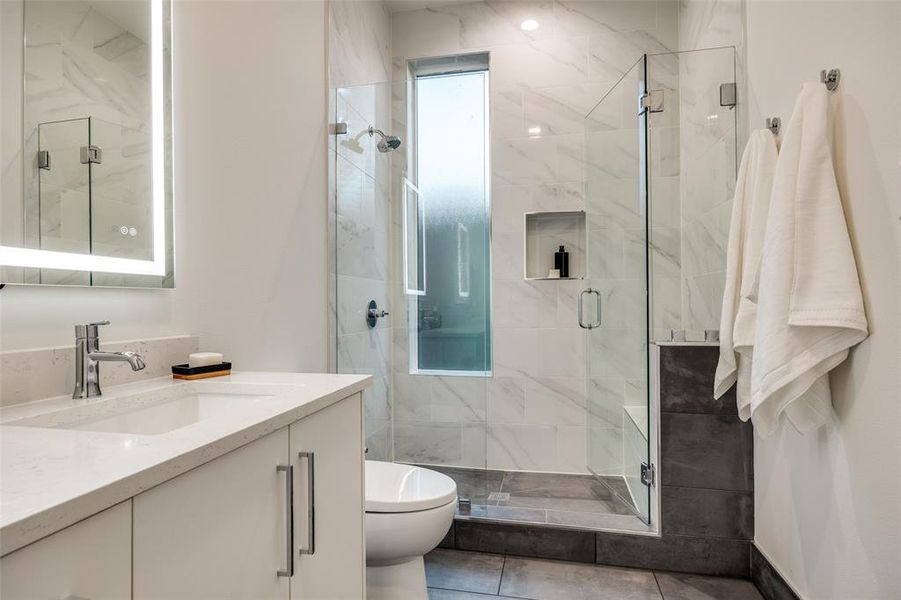 Furnished interior view inside a new home in , Dallas (Image 5). Furnished interior view inside a new home in , Dallas (Image 5).