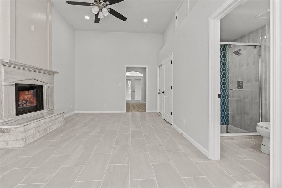 Spacious, unfurnished interior of a new home in , Weatherford (Image 25). Spacious, unfurnished interior of a new home in , Weatherford (Image 25).