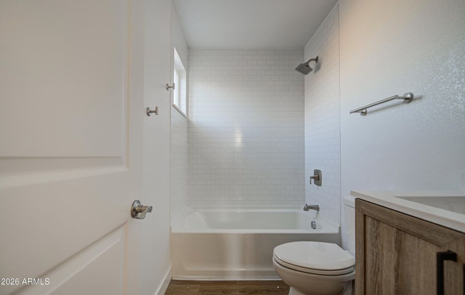 Bathroom 2-pic 2 Bathroom 2-pic 2