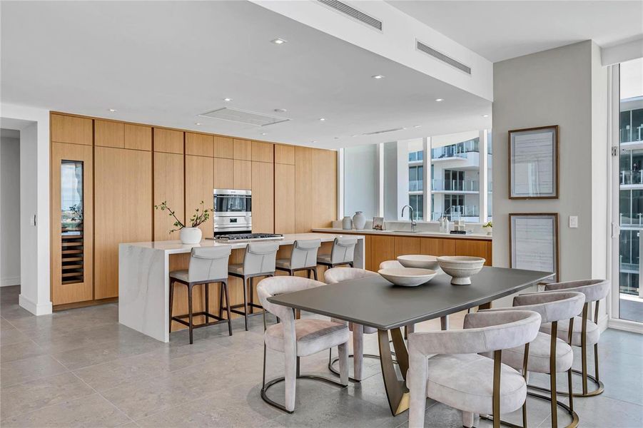 Kitchen/Dining Kitchen/Dining
