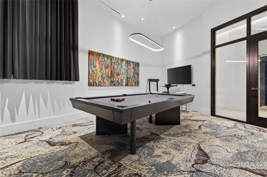 Furnished interior view inside a new home in , St. Petersburg (Image 43).