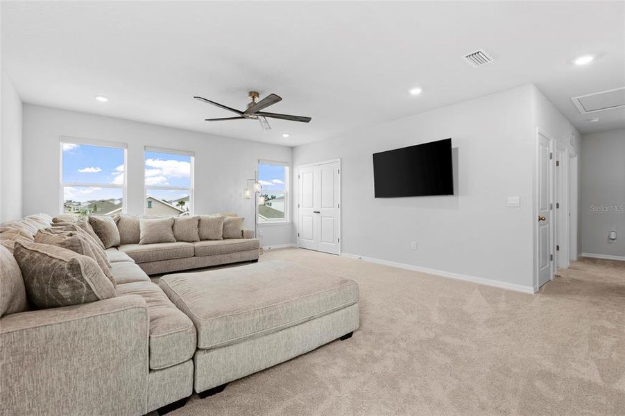 Furnished interior view inside a new home in Silverstone North, Palmetto (Image 8). Furnished interior view inside a new home in Silverstone North, Palmetto (Image 8).