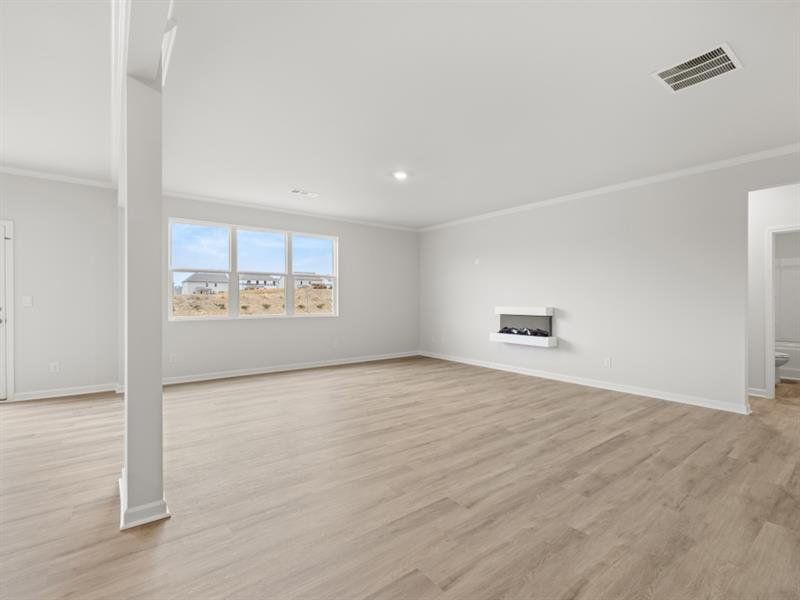 Spacious, unfurnished interior of a new home in Lost Creek, Dallas (Image 49).