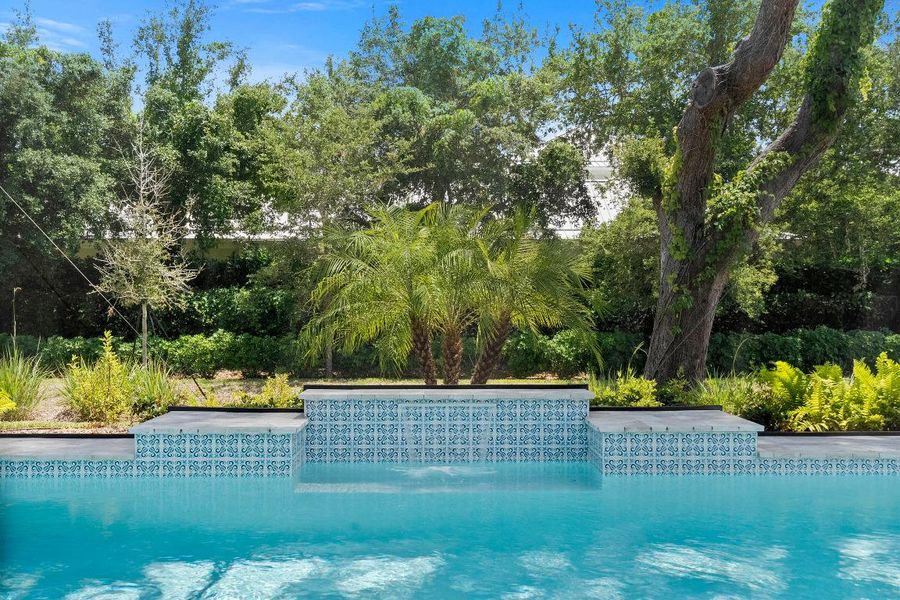 129 Strand Drive - fountain pool Oceanic