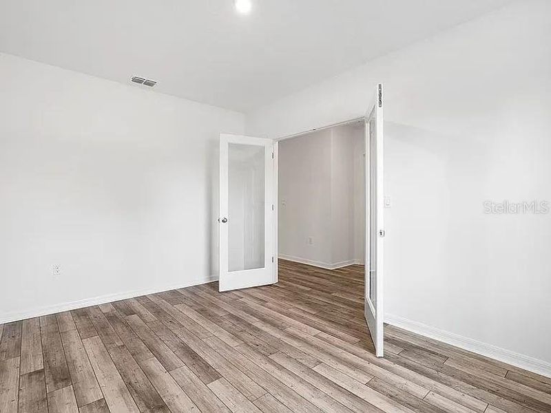 Spacious, unfurnished interior of a new home in Royal Highlands, Brooksville (Image 20).