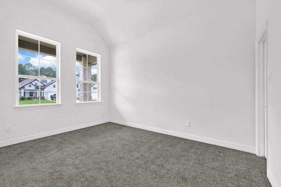 Spacious, unfurnished interior of a new home in , Anahuac (Image 23).