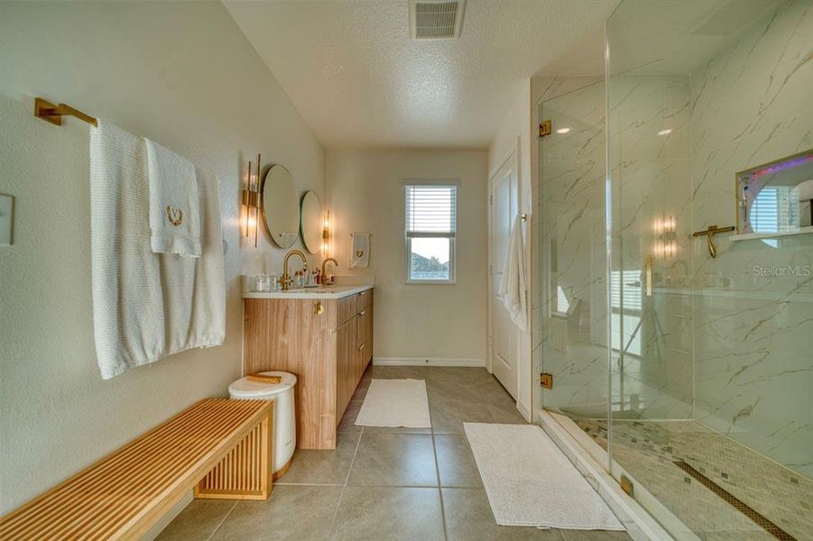 Furnished interior view inside a new home in , Davenport (Image 47). Furnished interior view inside a new home in , Davenport (Image 47).