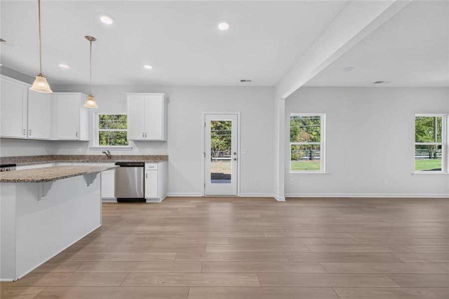 Spacious, unfurnished interior of a new home in Southbend, Rome (Image 38).